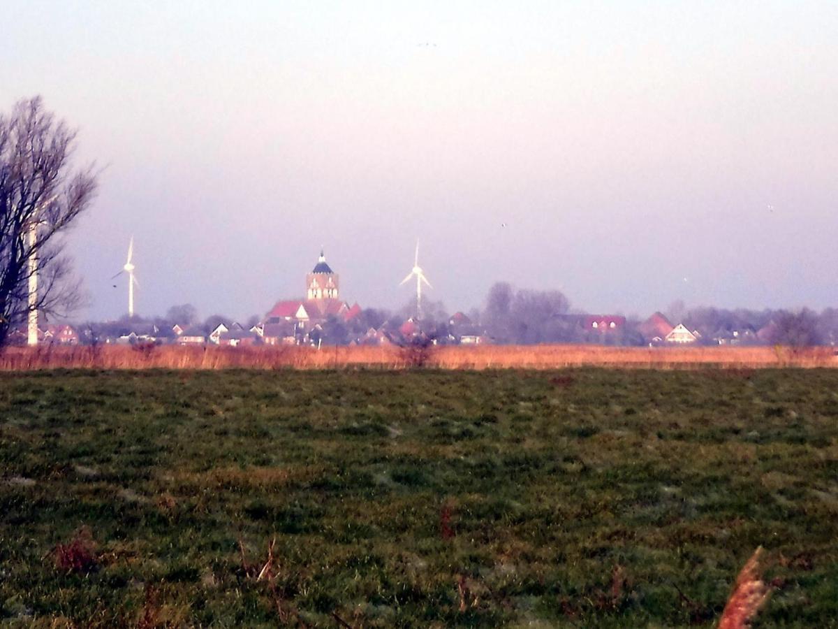 *Engels - Ferienwohnungen Krummhörn Extérieur photo