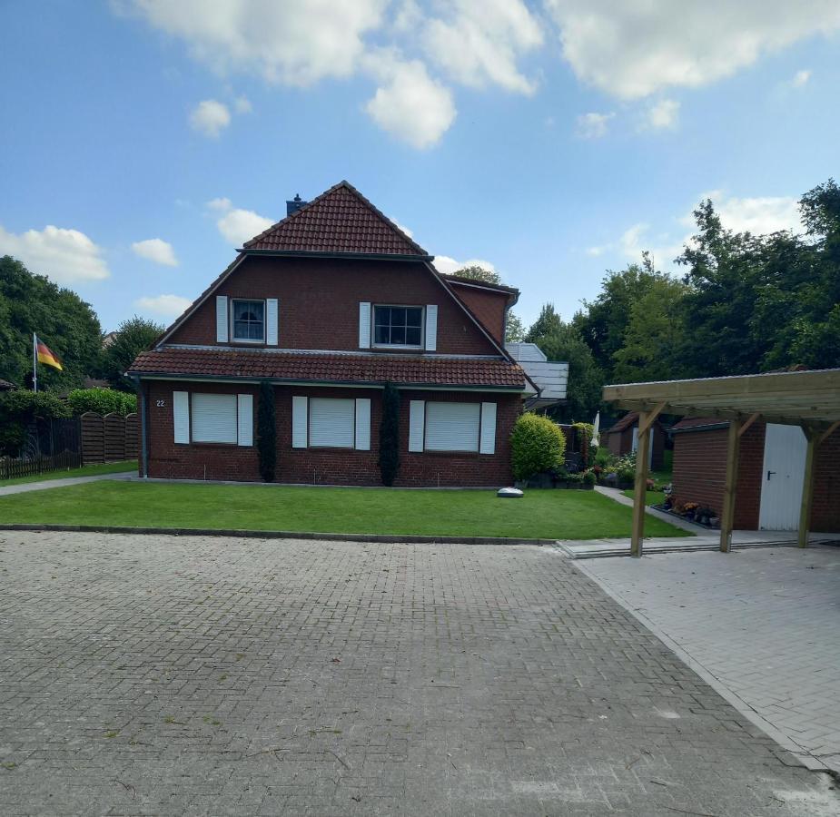 *Engels - Ferienwohnungen Krummhörn Extérieur photo