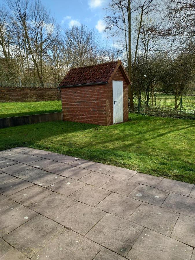 *Engels - Ferienwohnungen Krummhörn Extérieur photo