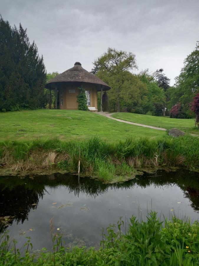 *Engels - Ferienwohnungen Krummhörn Extérieur photo