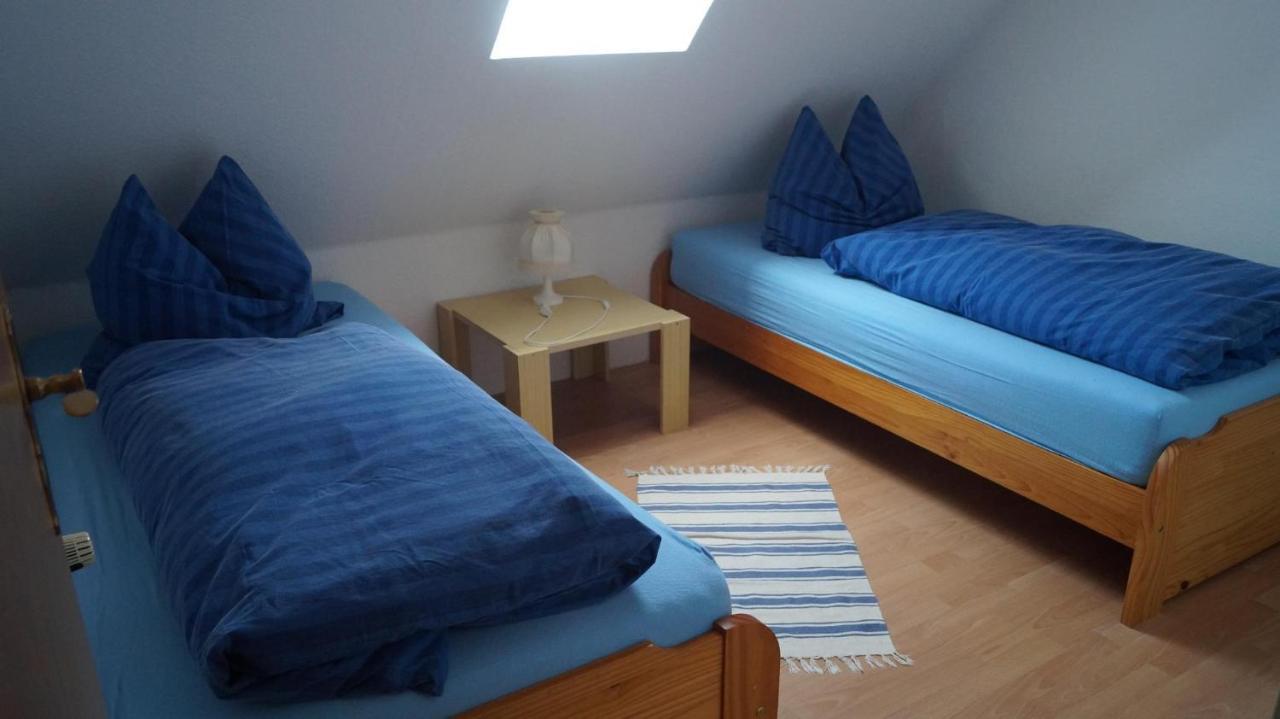 *Engels - Ferienwohnungen Krummhörn Extérieur photo