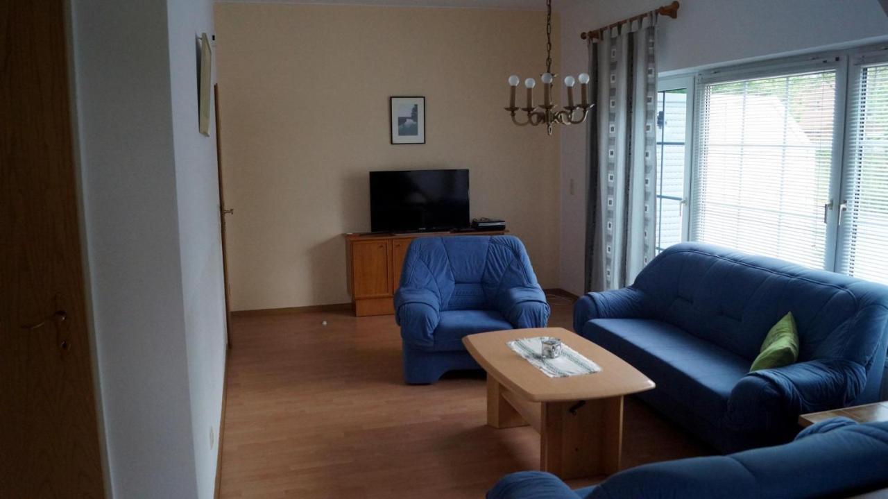 *Engels - Ferienwohnungen Krummhörn Extérieur photo